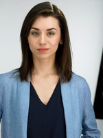 allegra-headshot101598